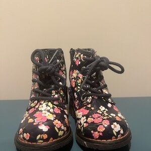 The Children's Place Black Floral Kids Boots